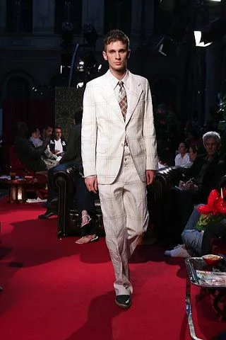 Look 11